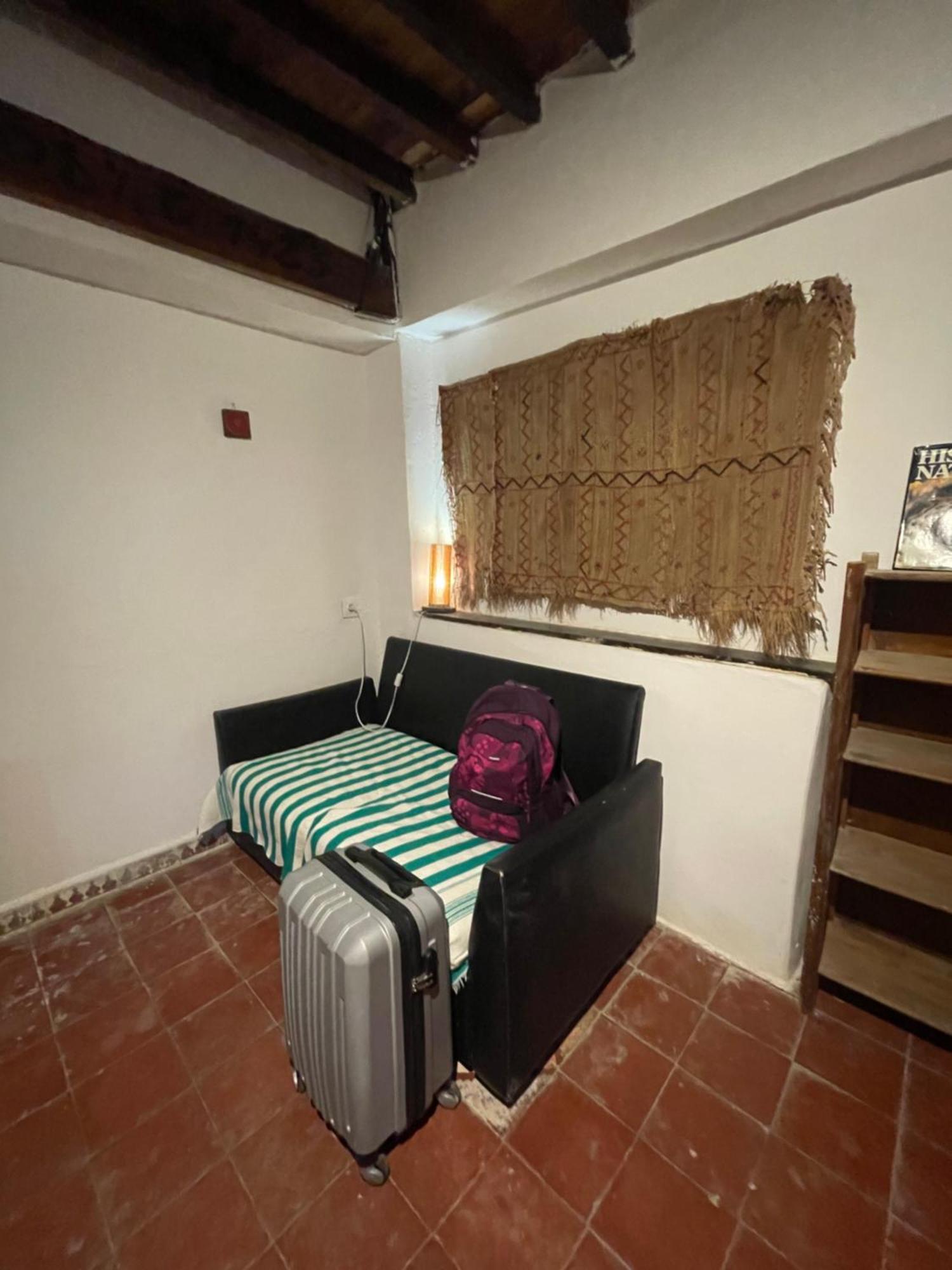 Dar El Pirata Hostel Асила Екстериор снимка